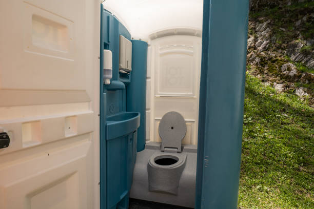 Portable Toilet Options We Offer in St Simons, GA